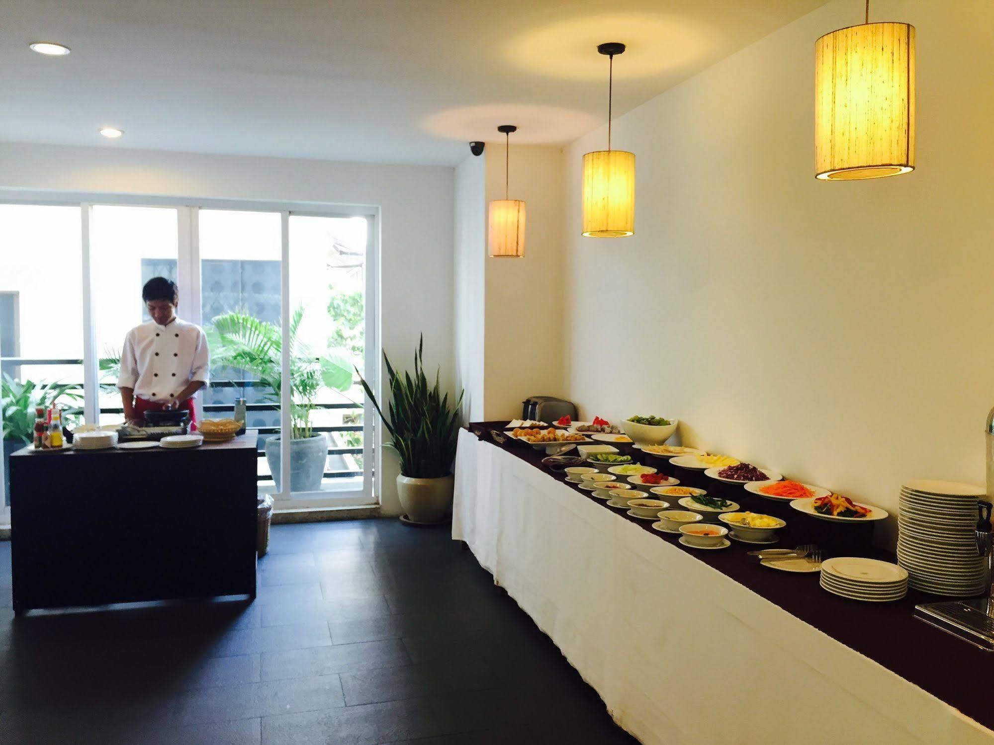 Kolab Sor Phnom Penh Hotel Esterno foto