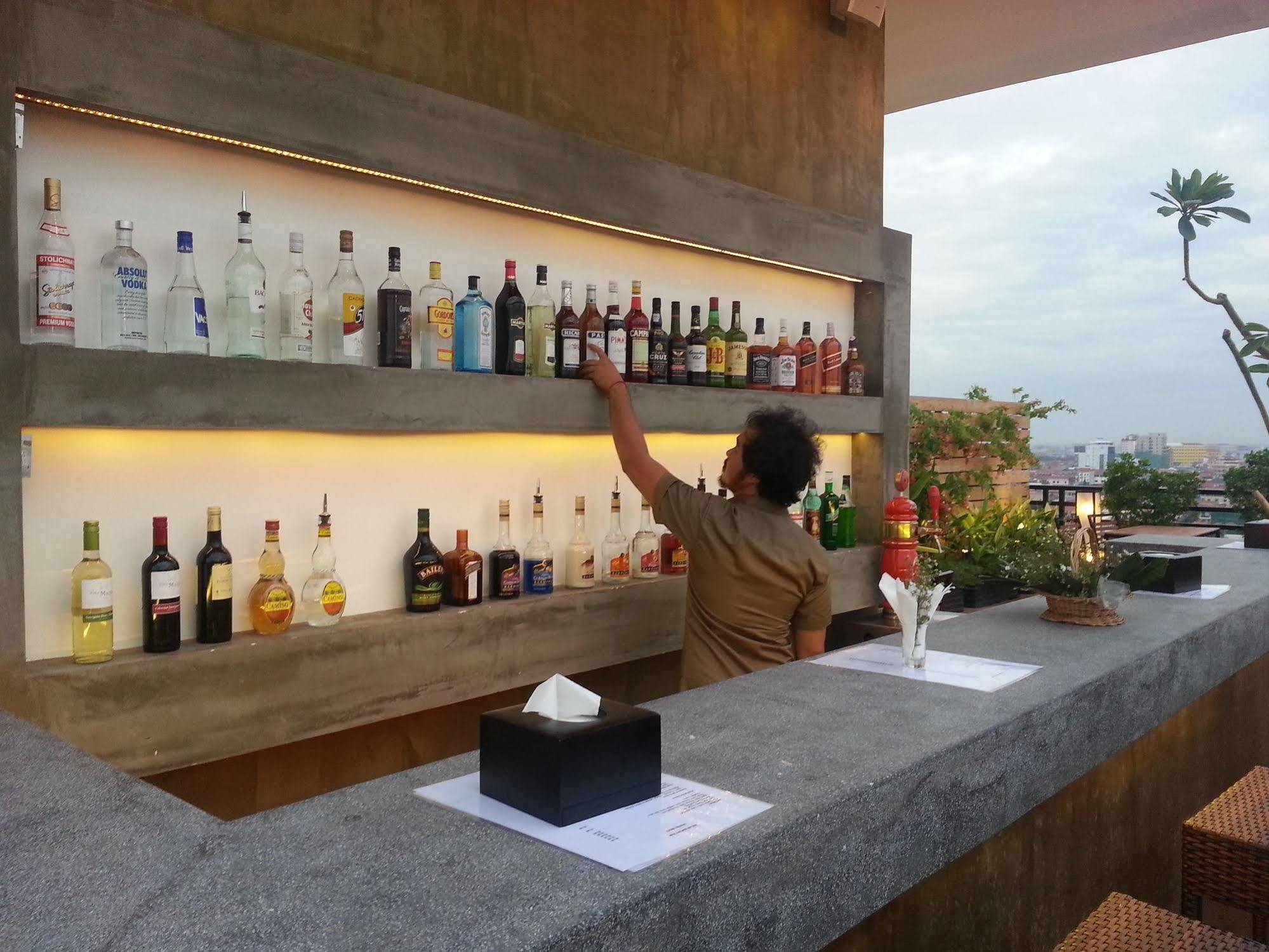Kolab Sor Phnom Penh Hotel Esterno foto